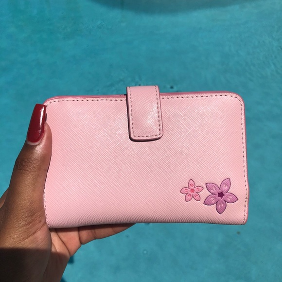 Kate Spade Hawaii Compact Wallet in Tutu Pink - Picture 3 of 9